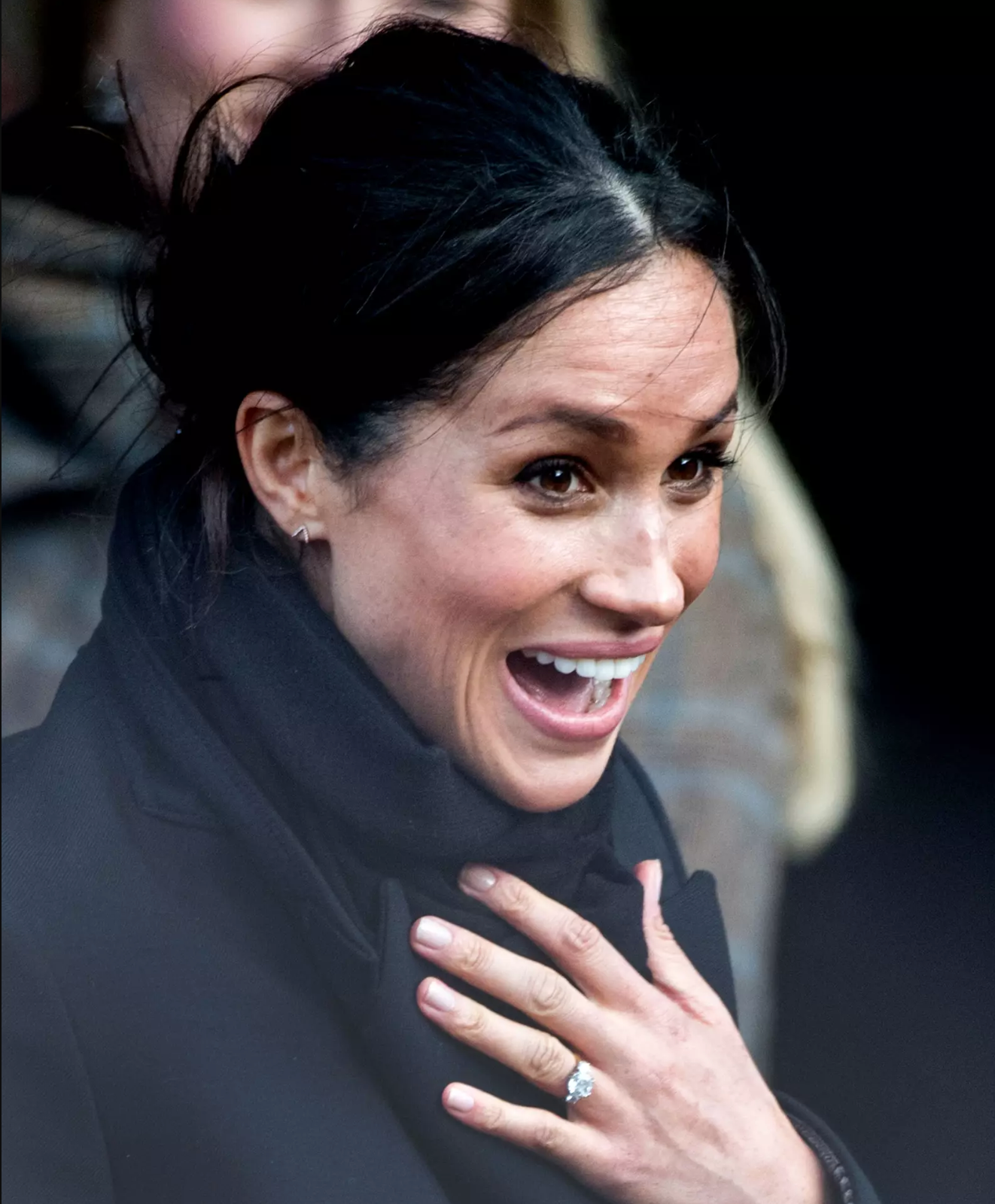 Did You Notice that Meghan Markle Wore Two Mismatched Earrings Today?