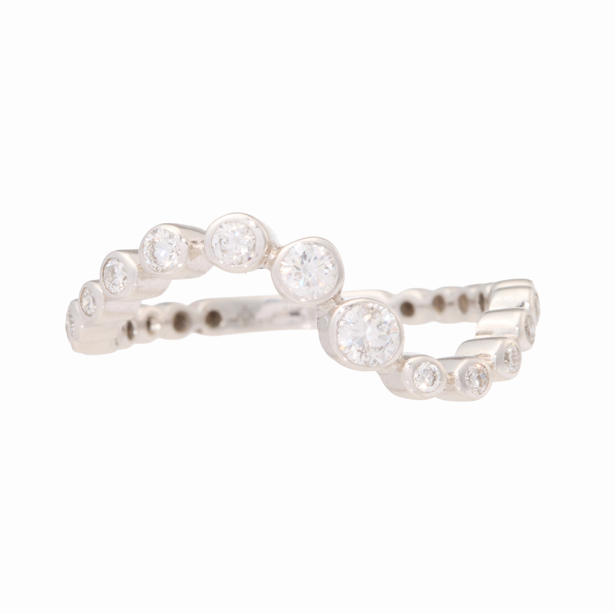 Bezel Set Gradient Diamond Wave Ring