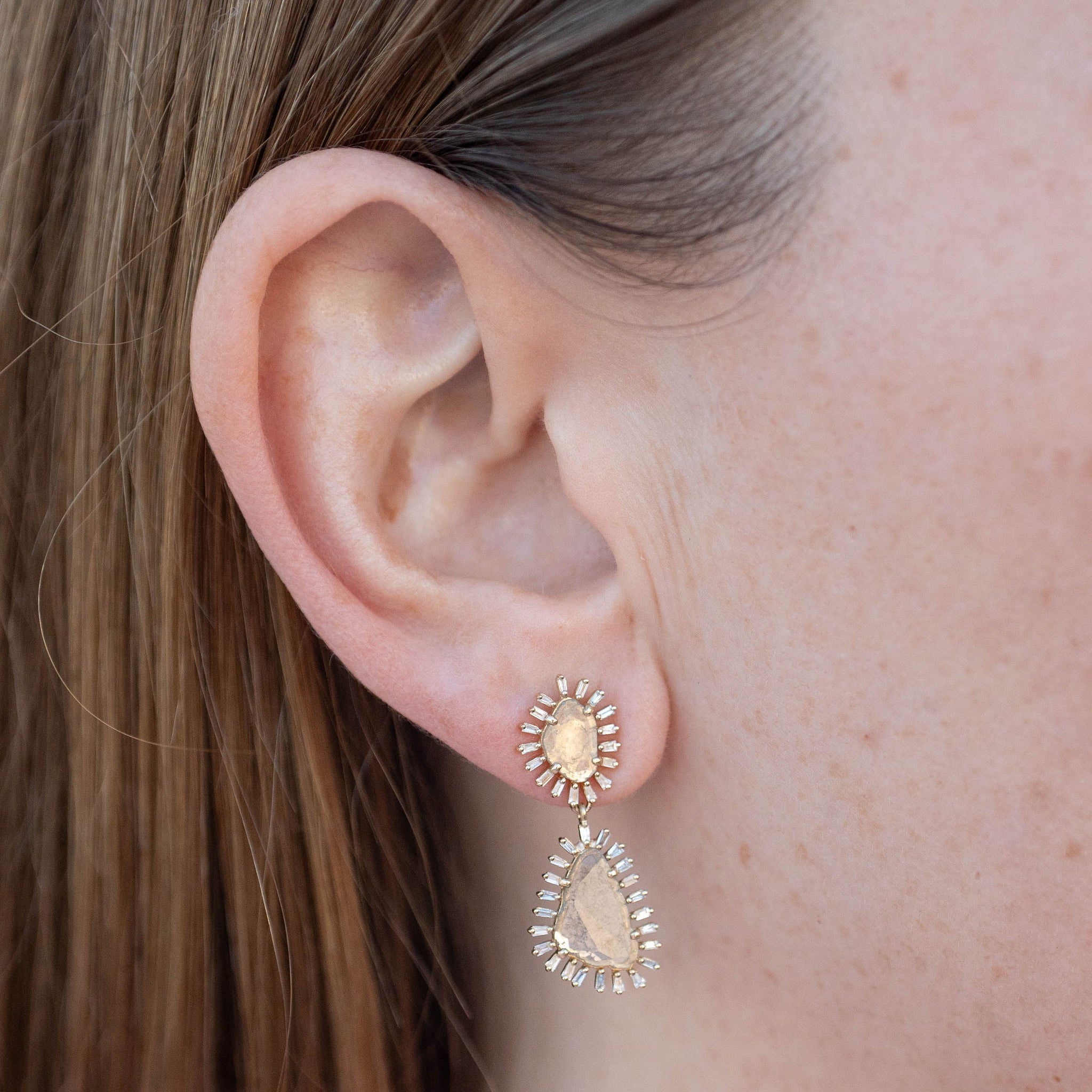 Hera Dangles