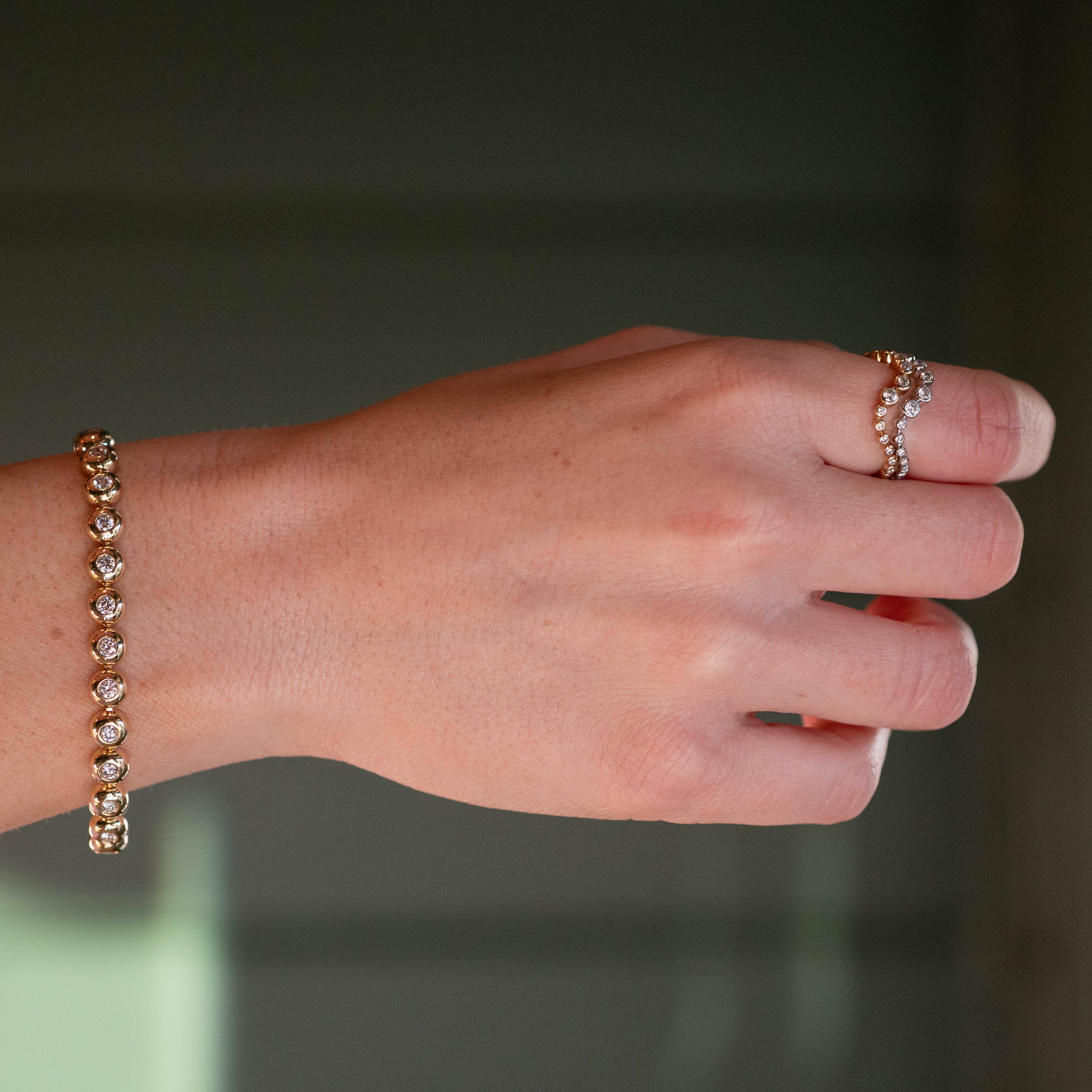 Bezel Set Gradient Diamond Wave Ring