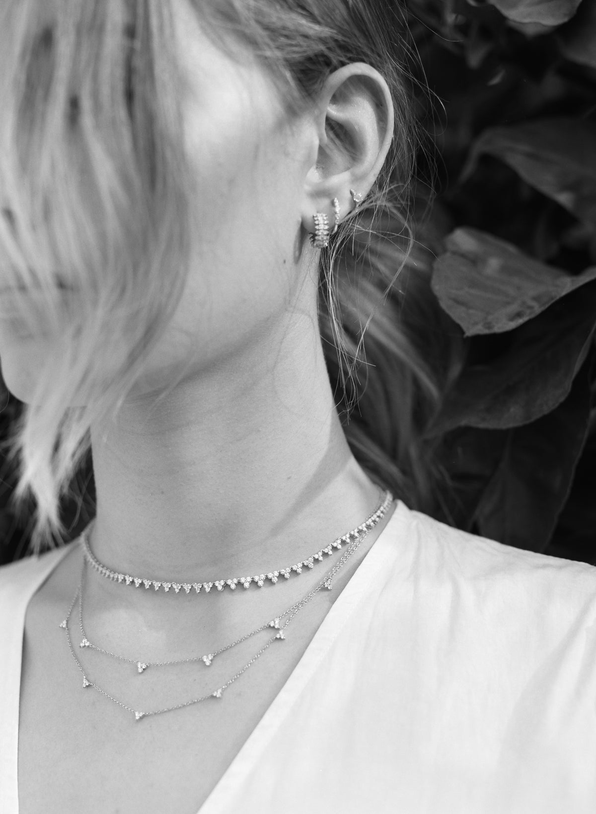 Flora Necklace with five flowers